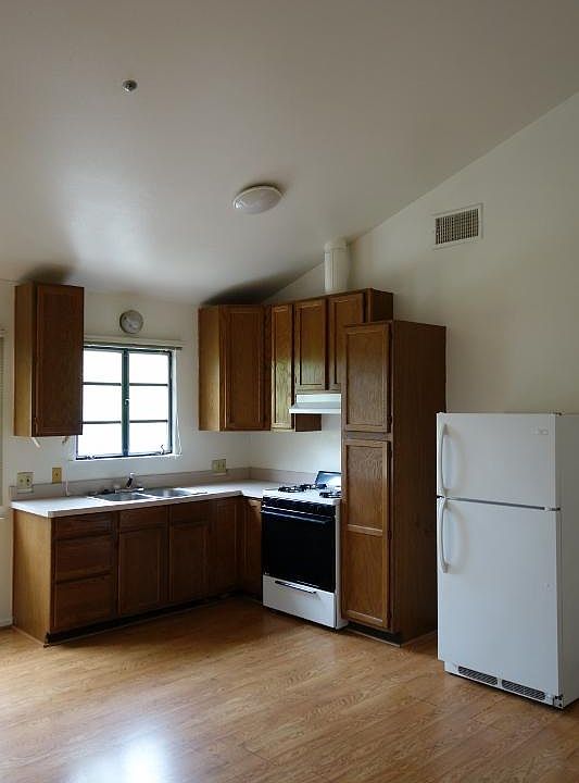 1st image of 117 N Milpas St APT A
