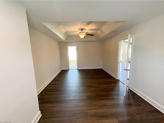 4th image of 42 Harris Farm Ct