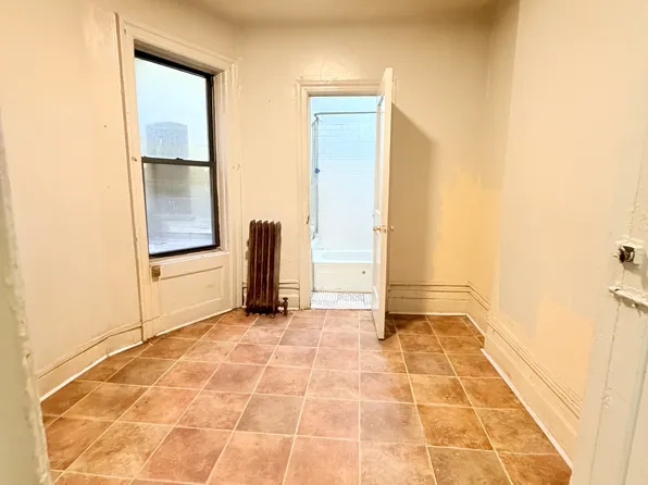 501 West 156th Street image 5 of 8