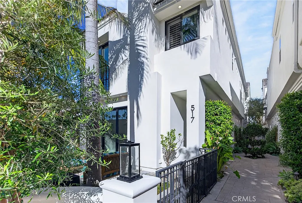 Building Photo - 517 Fernleaf Ave