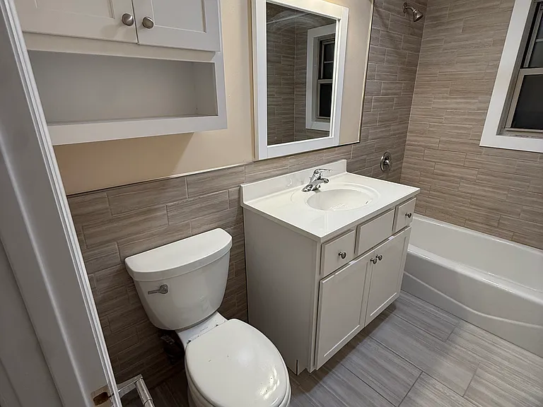 Mountain Ave — Photo 5