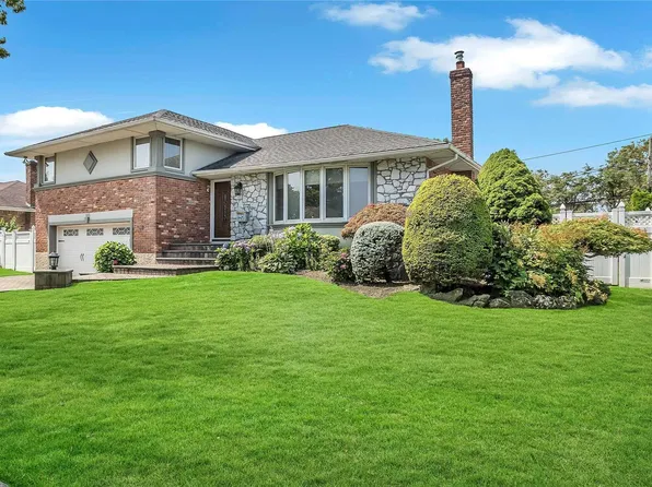 885 Westbury Road, Westbury, NY 11590