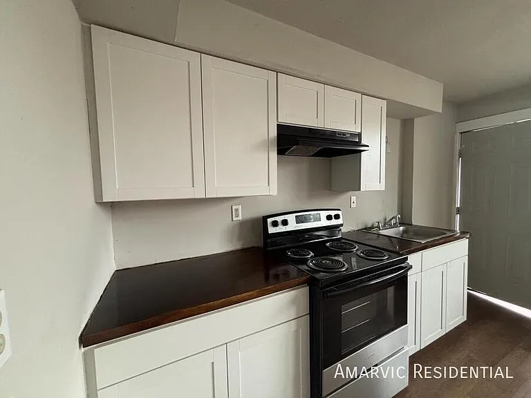 656 Dr Martin Luther King Jr Blvd #8 — Photo 8