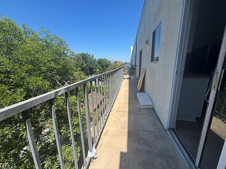 11925 Riverside Dr #44 — Photo 10