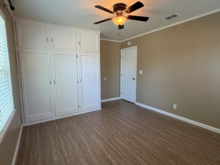 1591 N Delno Ave — Photo 11
