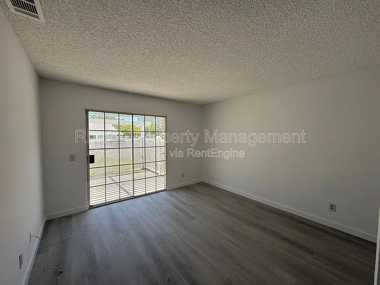 3440 Huerta Ct — Photo 8