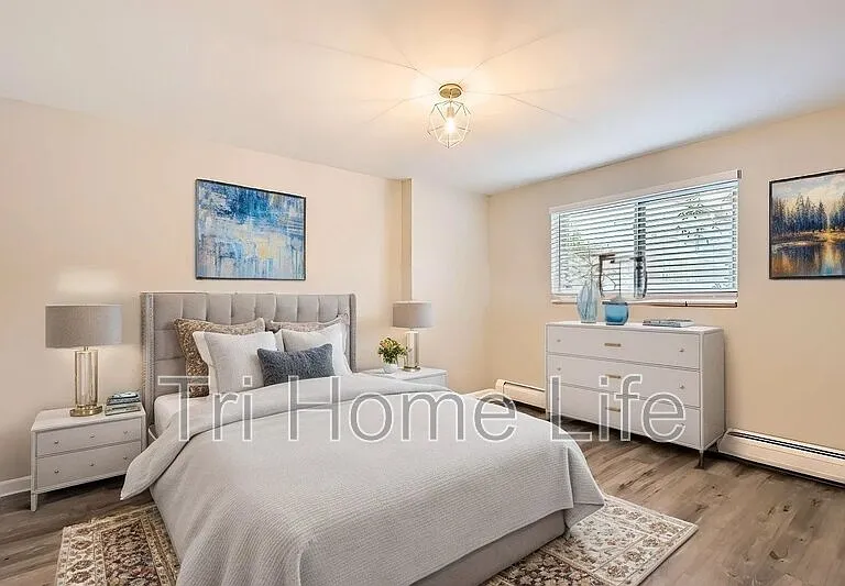4725 S Acoma St — Photo 10