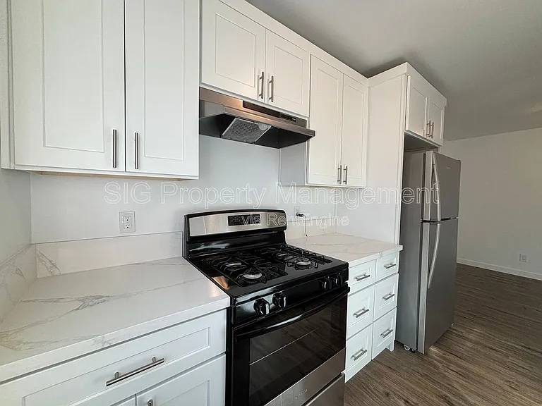 1163 Winchester Ave #5 — Photo 11