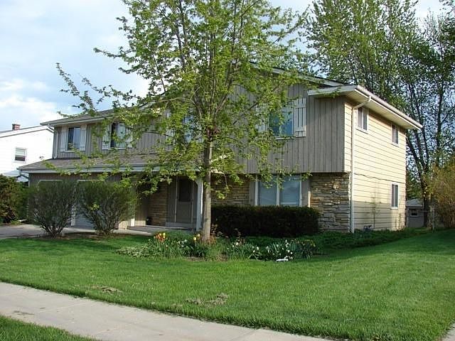 1st image of 1009 E Marquette Ave