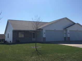 N1058 Vander Maazen Dr, Greenville, WI 54942