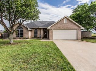 104 Turtle Dove, Krum, TX 76249