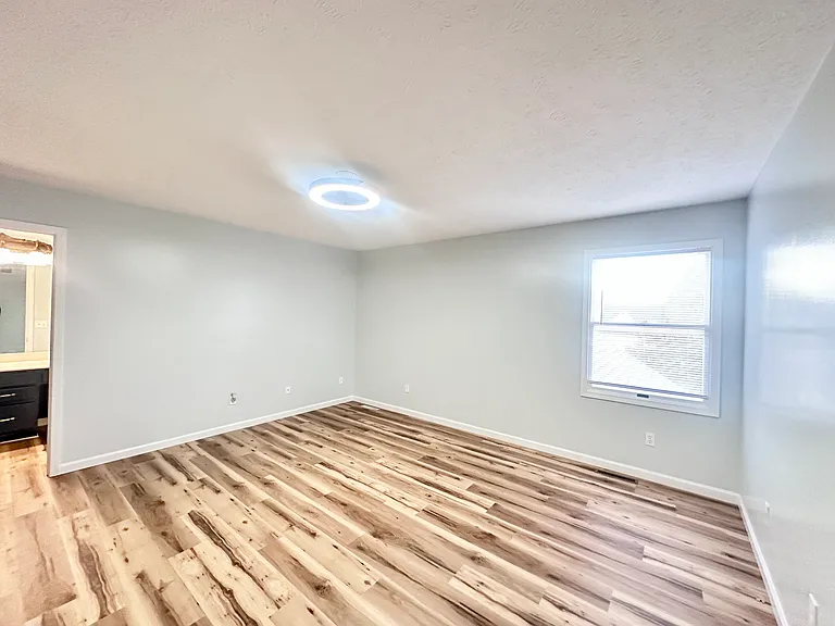 1906 Vladimir Dr — Photo 16