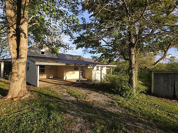 3rd image of 671 Williams Creek Rd