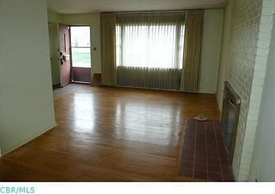 2nd image of 1120 Shady Hill Dr