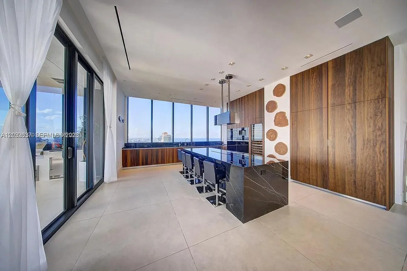Muse Condo — Photo 3