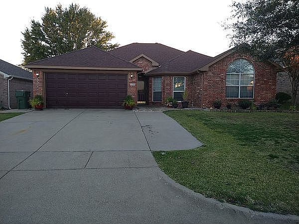1st image of 1705 Country Crest Ln