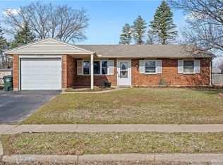 2120 Mississippi Dr, Xenia, OH 45385