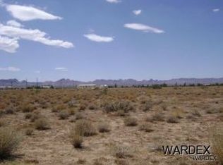 926 S Derby Cir, Golden Valley, AZ 86413