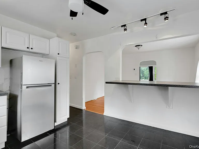 15 Schuyler Rd — Photo 7