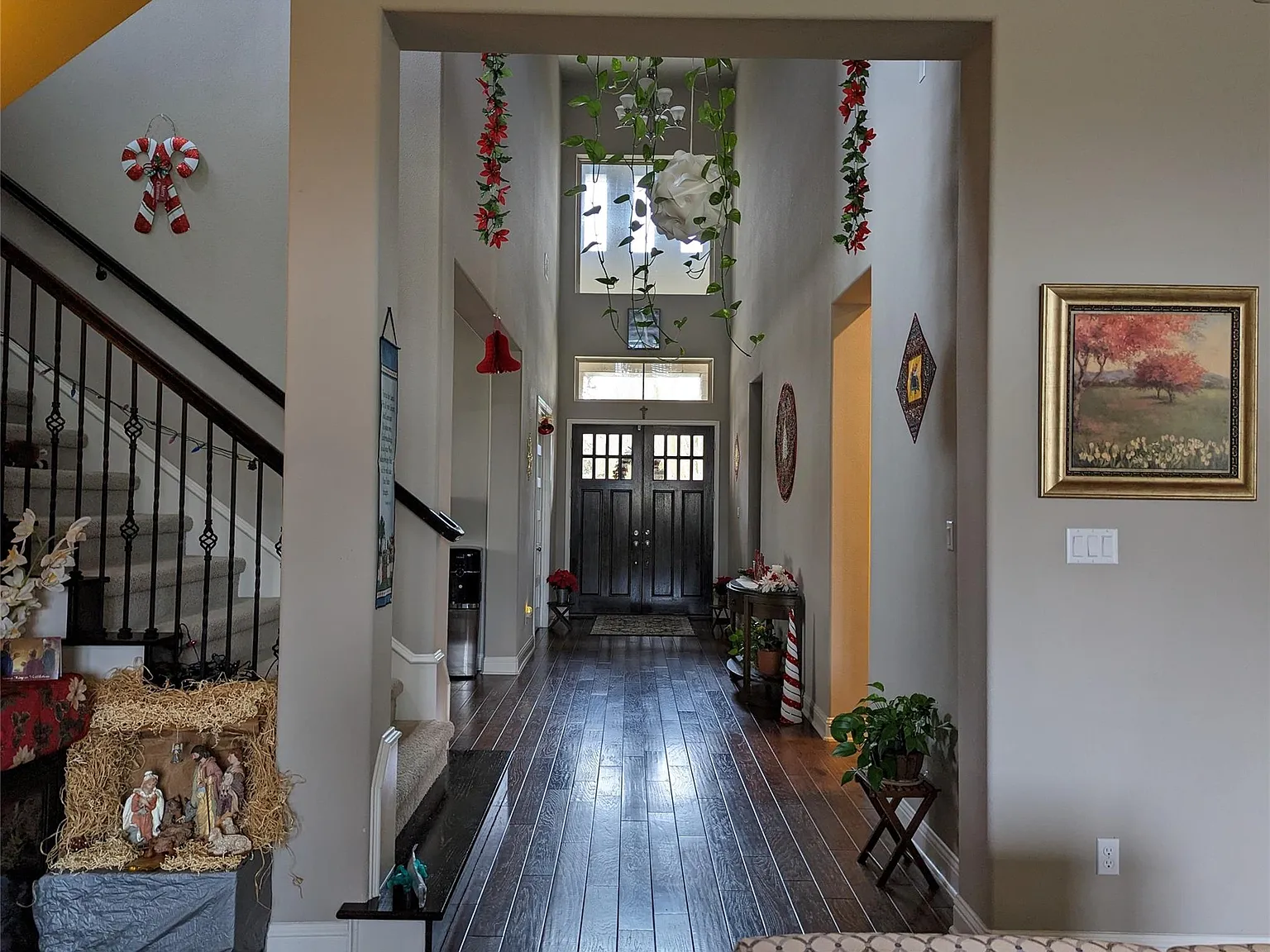 4 bed, 4.5 bath, 4185 sqft, $4,600 — Photo 2