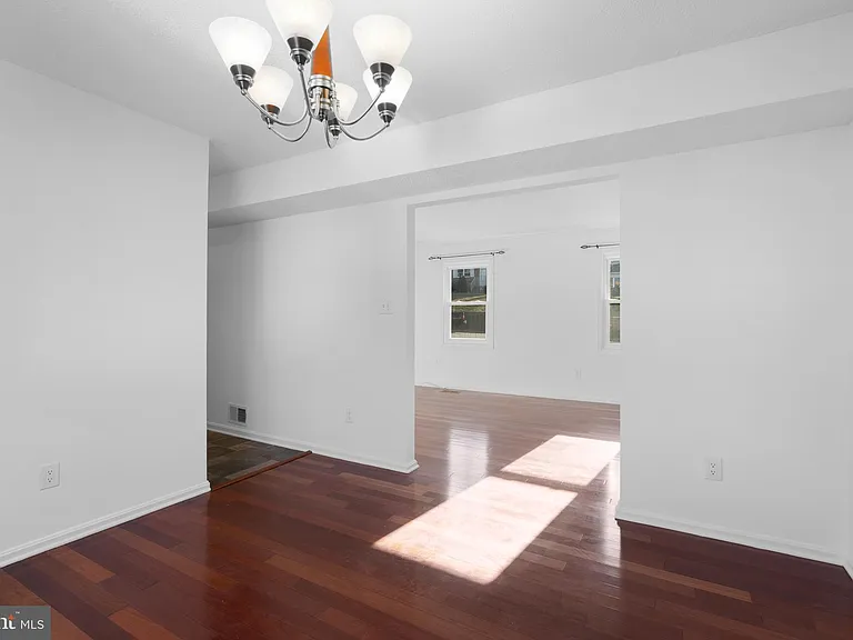 2636 E Side Dr — Photo 6