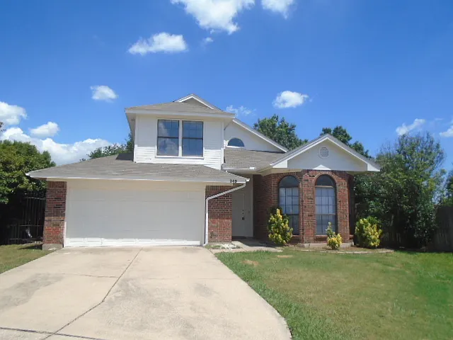 249 Stallion Dr — Photo 2