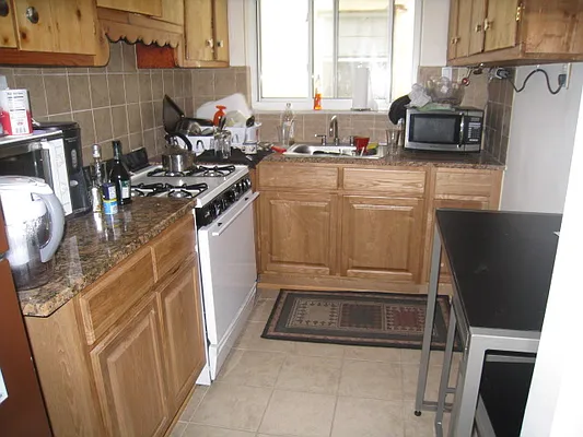 Rented by Alexiou Realty | media 4