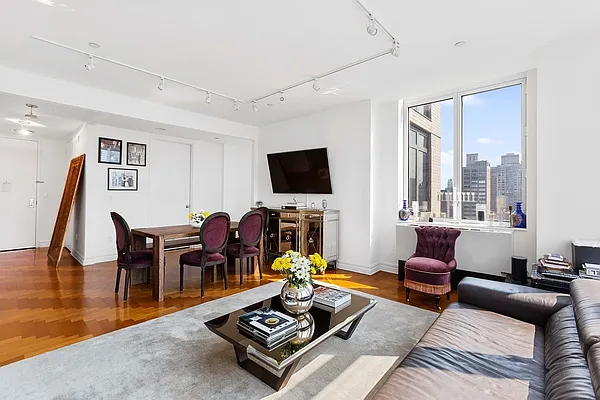 Rented by Compass | media 2