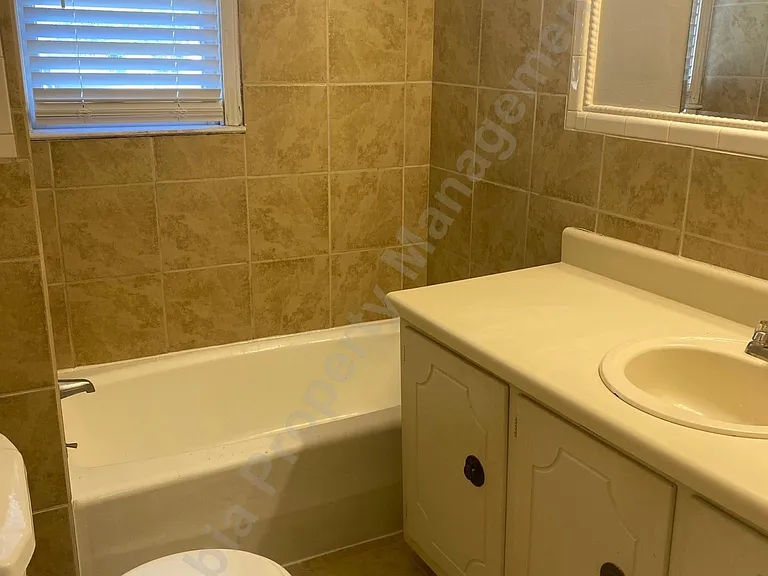 2314 Lady St — Photo 11