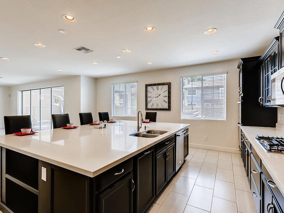 Kitchen perfect for entertaining guests