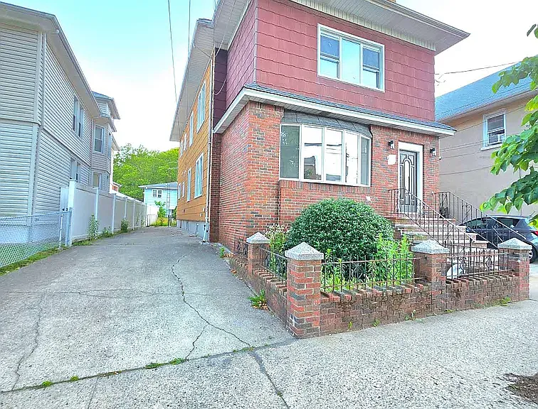 142 Fremont Ave #2 — Photo 68