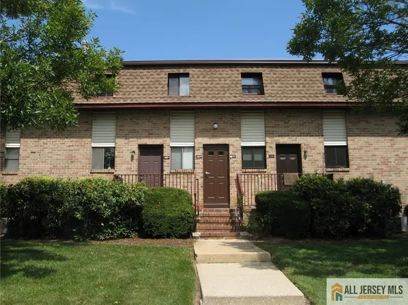 1212 N Oaks Blvd, North Brunswick, NJ 08902