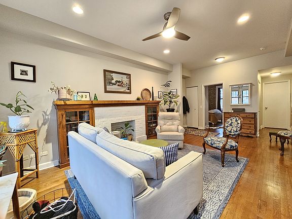 5th image of 1844 W Berteau Ave APT 1