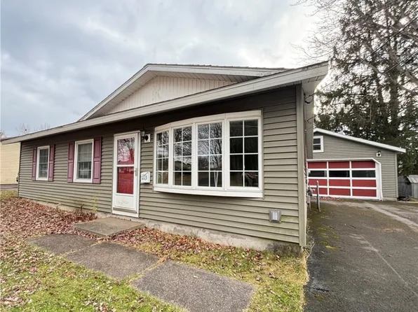 1113 Cedarbrook Dr, Rome, NY 13440