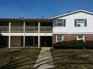 524 Elm Ridge Rd APT 1A, Carpentersville, IL 60110