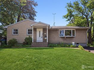 30 Rieder Rd, Edison, NJ 08817