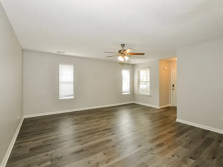 9961 Fox Run Dr — Photo 5