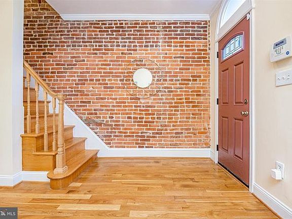 2nd image of 1439 G St NE