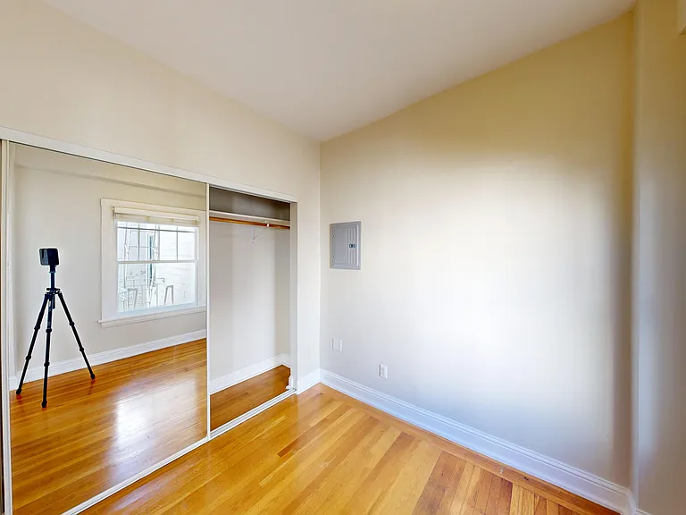 755 O'Farrell Street — Photo 15