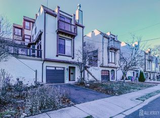 279 Front St, Perth Amboy, NJ 08861