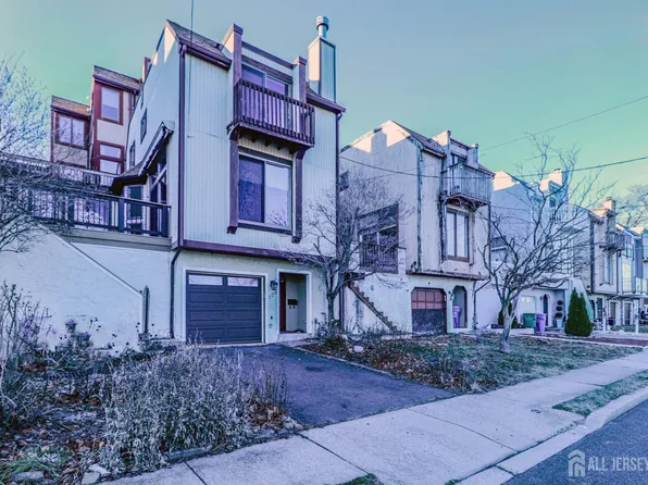 279 Front St, Perth Amboy, NJ 08861