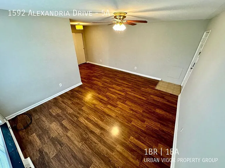 1592 Alexandria Dr #5A — Photo 23