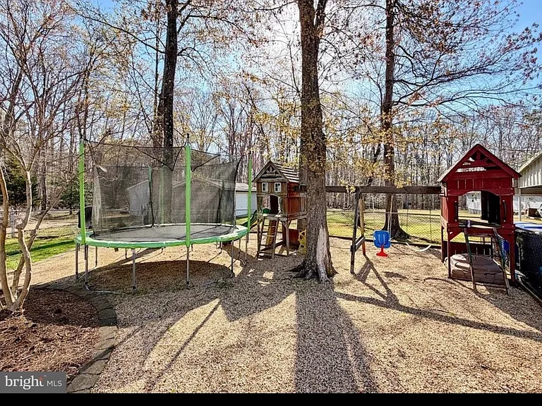 9486 Canary Dr — Photo 12
