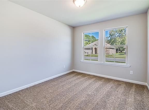 2nd image of 2247 Savannah Lakes Dr