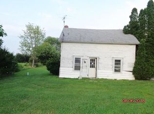 12486 Hanford Rd, Silver Creek, NY 14136