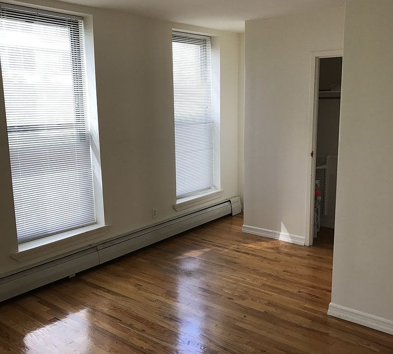 2nd image of 239 Ashland Pl APT 2