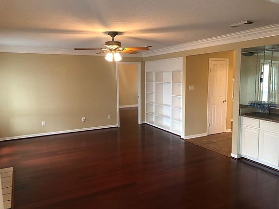 5th image of 8030 Pine Falls Dr