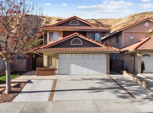 19331 Old Friend Rd, Santa Clarita, CA 91351