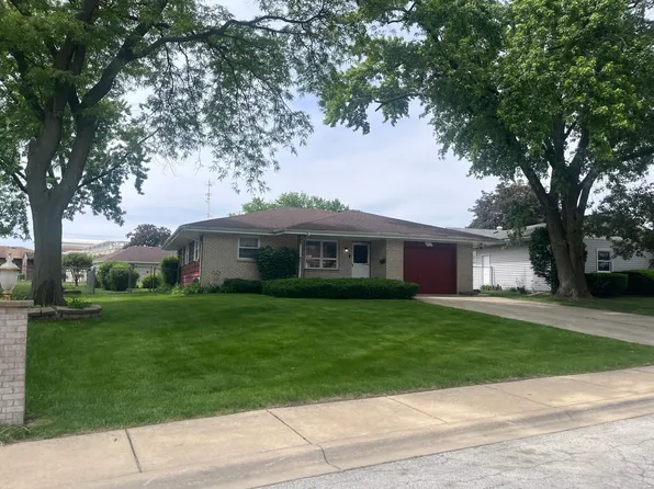 1221 Comet Dr, Aurora, IL 60505