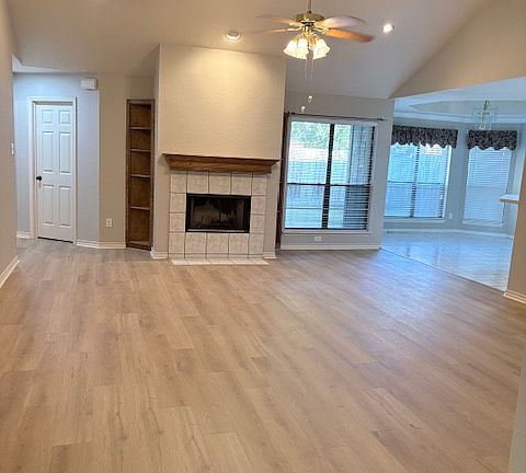 2nd image of 3038 Twin Creek Dr